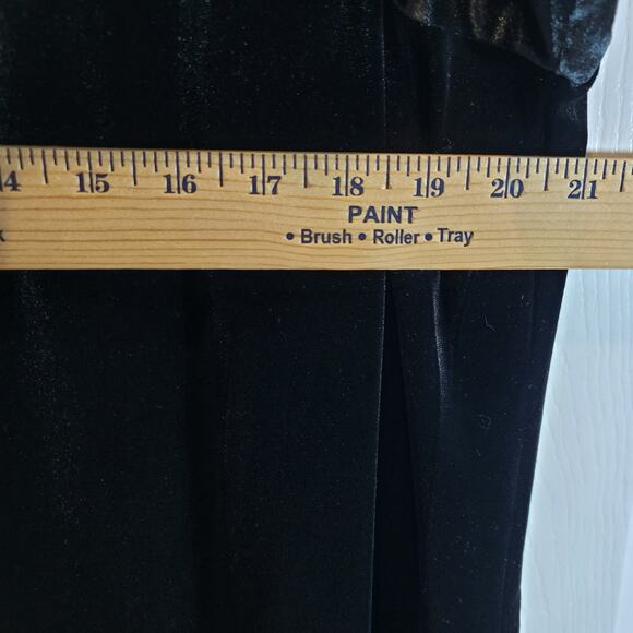 Anne Klein Black Velvet Dress Short Sleeve Sz 16 Keyhole Neck Knee Length - Picture 7 of 9
